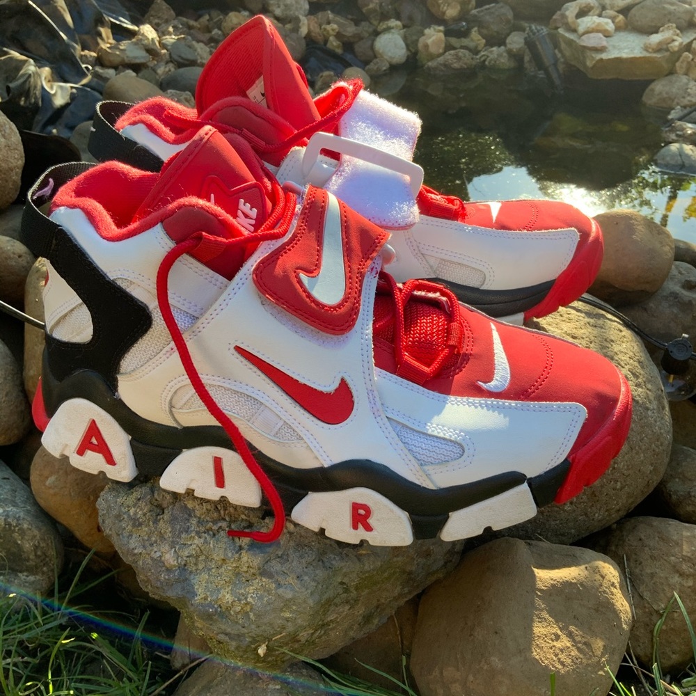 Nike Air Barrage